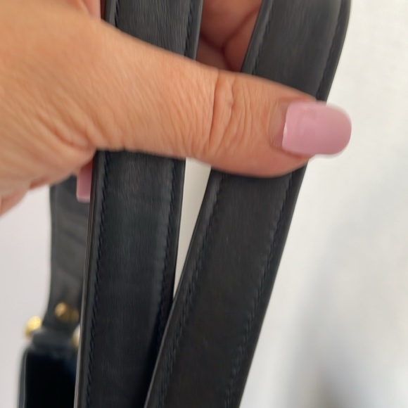 Authentic Gucci Canvas/Leather Shoulder Bag. - Picture 11 of 17